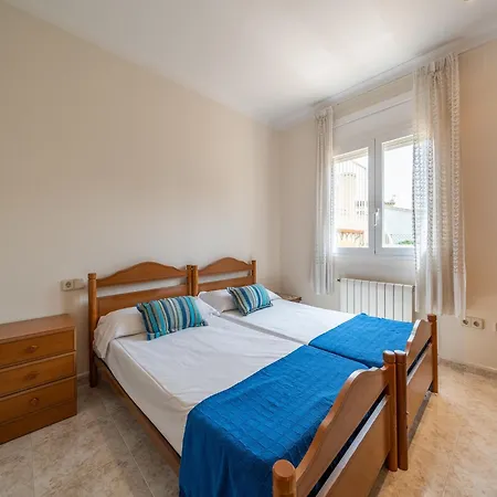 5 Bedroom In L'Escala