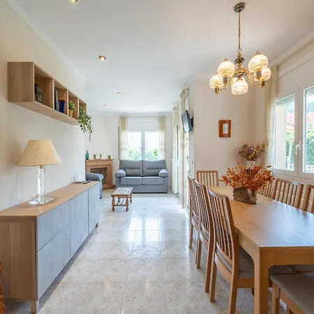 5 Bedroom In Villa