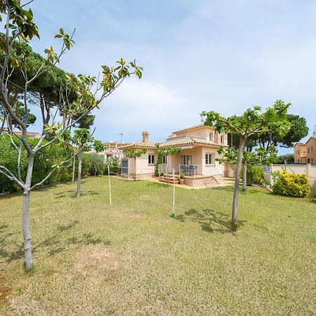 Villa 5 Bedroom In *